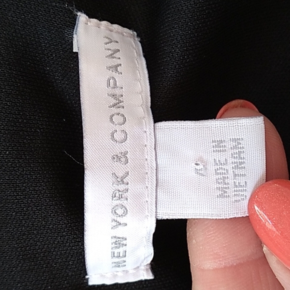 New York & Company Black/White Ruffle Sheath Dress. Size S/M - Picture 10 of 12